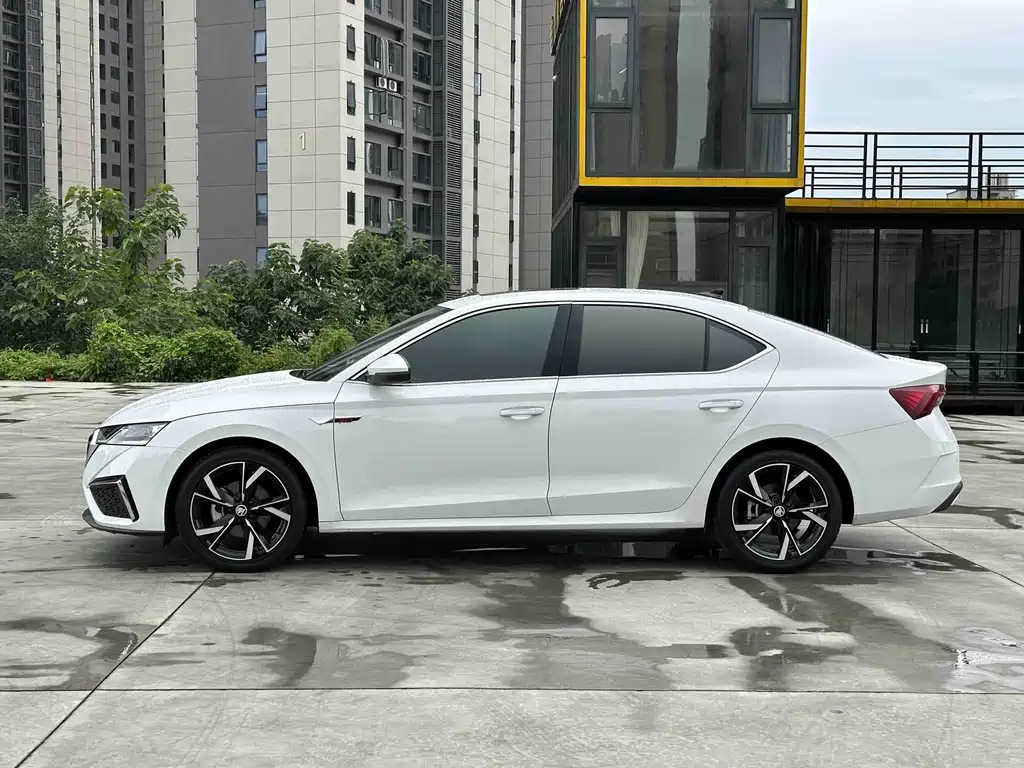 Skoda Octavia — миниатюра 7