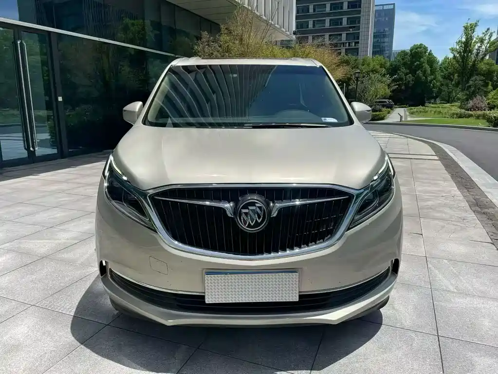 Buick GL8 — миниатюра 2