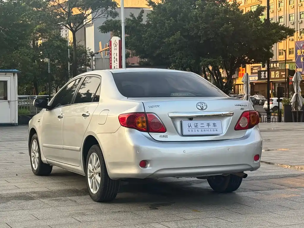Toyota Corolla 2009 1.8L AT GLX-i