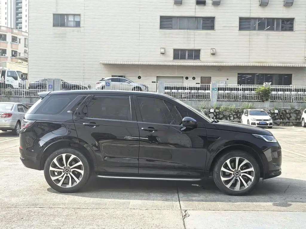 Land Rover Discovery Sport — миниатюра 4