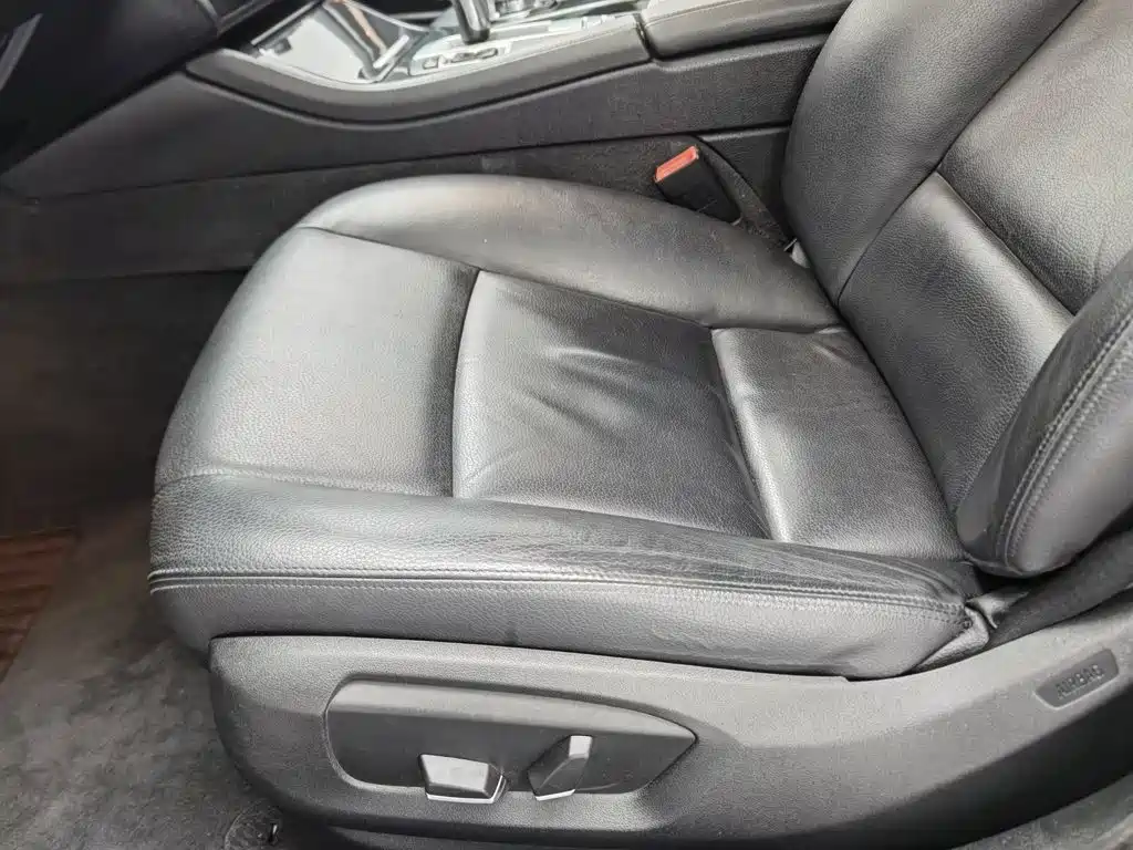 BMW 5 Series — миниатюра 20