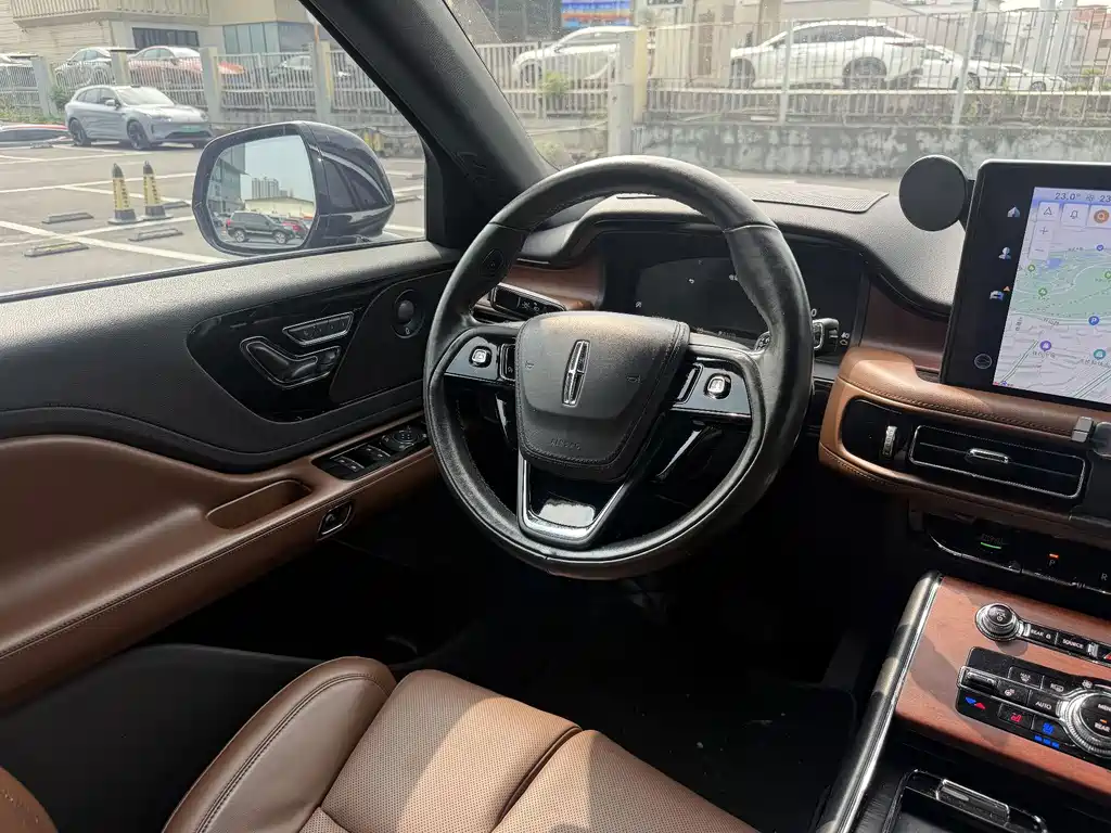 Lincoln Aviator — миниатюра 12