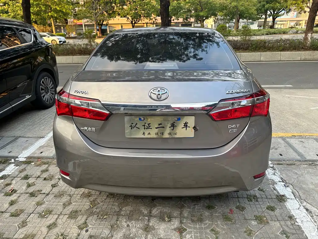 TOYOTA COROLLA