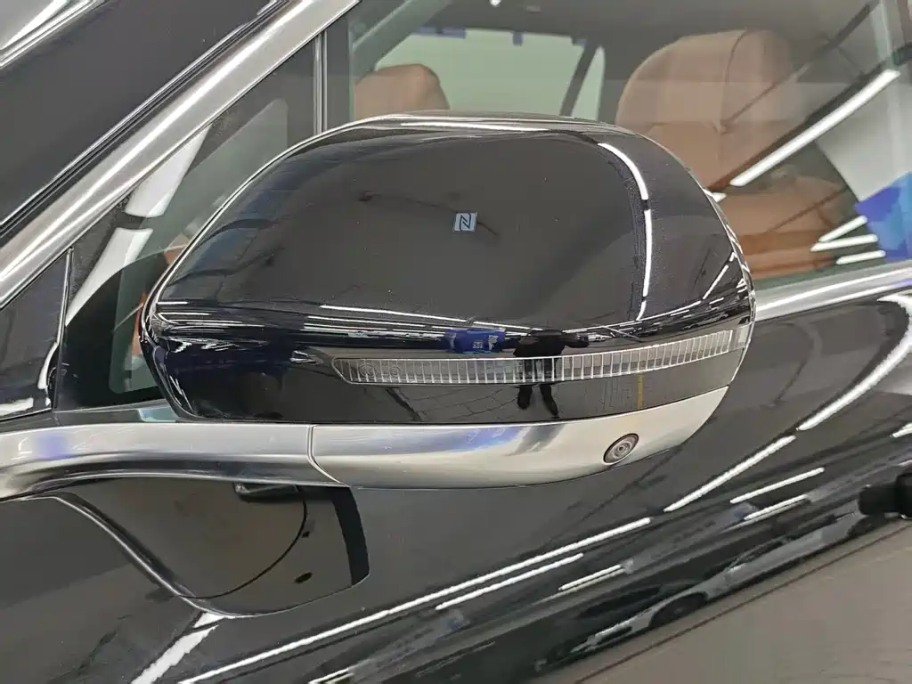 AITO ASK THE WORLD M9