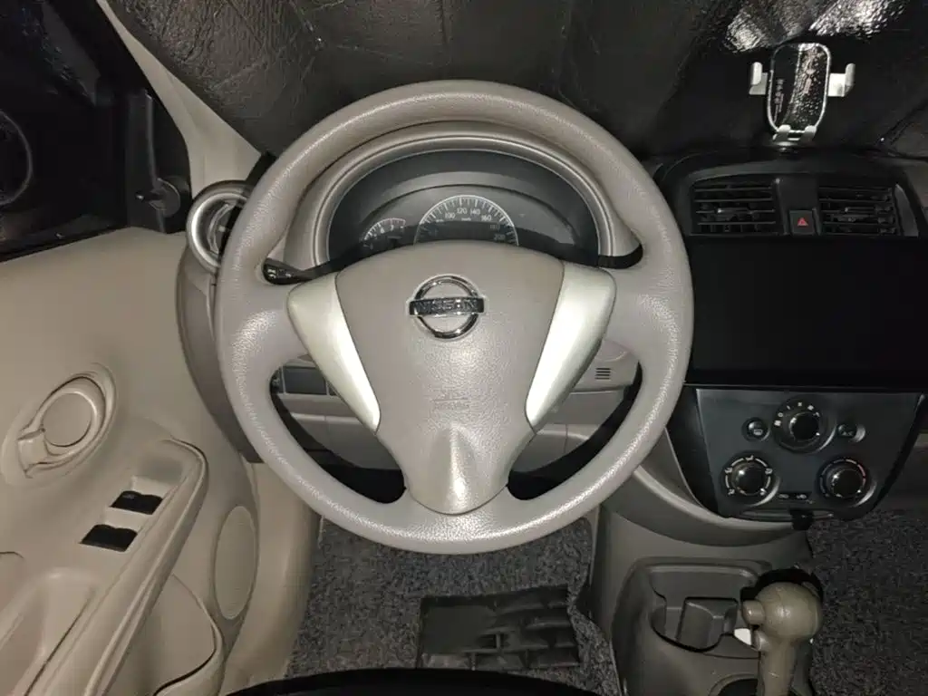 Nissan Sunny — миниатюра 3