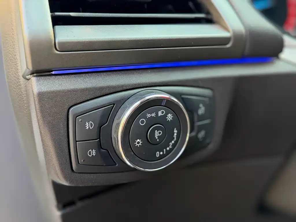 Ford Mondeo — миниатюра 10