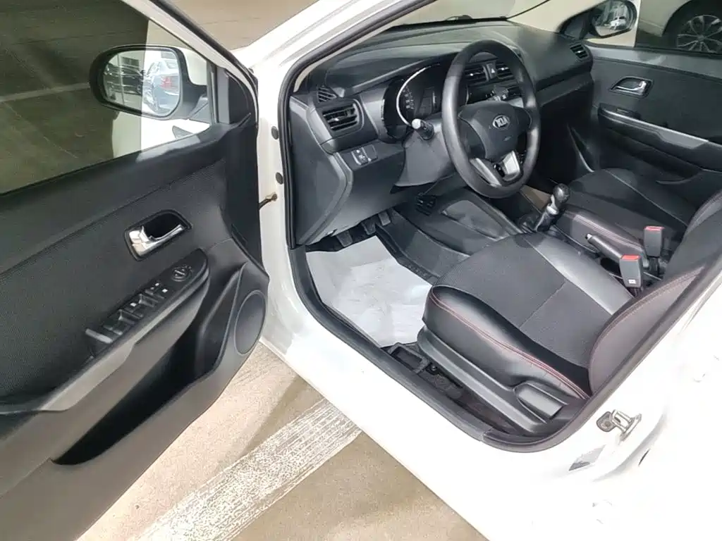 Kia K2 — миниатюра 16
