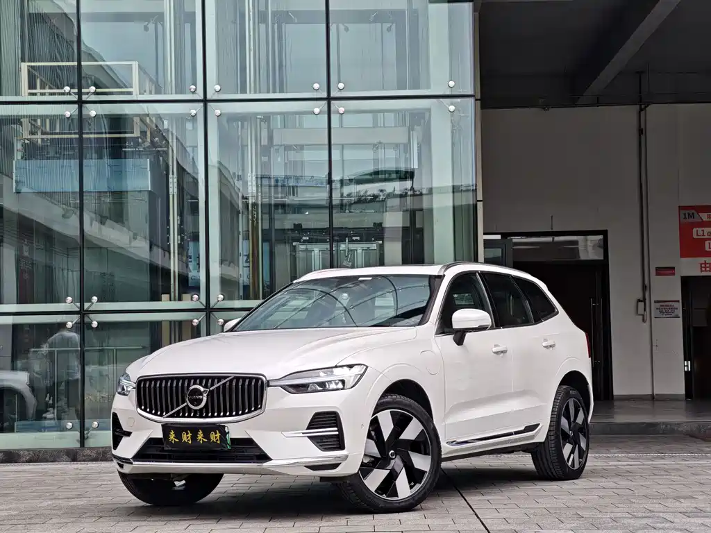 VOLVO  XC60 PLUG IN HYBRID