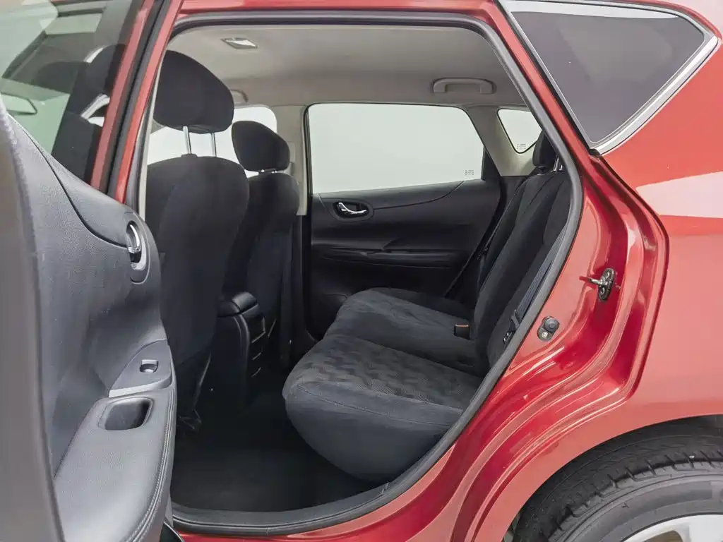 Nissan Tiida — миниатюра 15