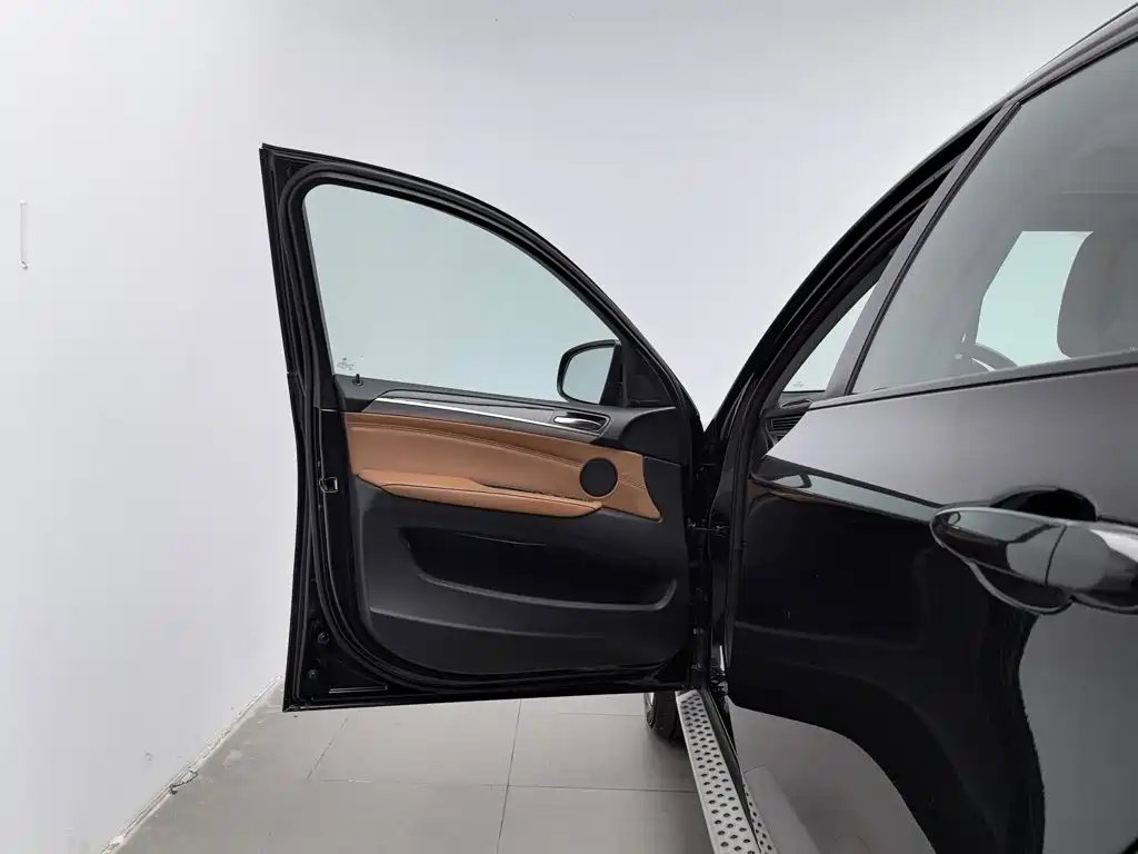BMW X6 — миниатюра 8