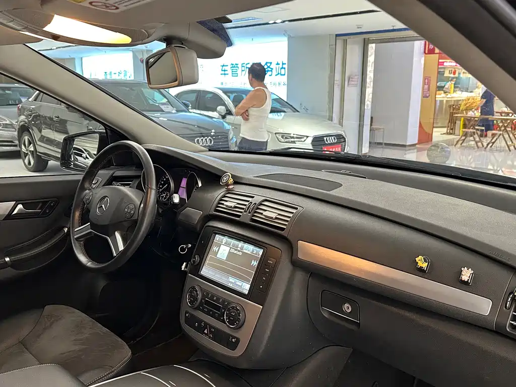 Mercedes-Benz R-Class — миниатюра 13