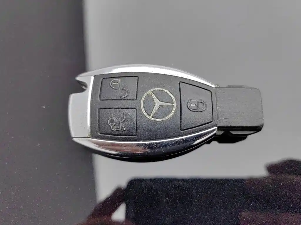Mercedes-Benz E-Class — миниатюра 19