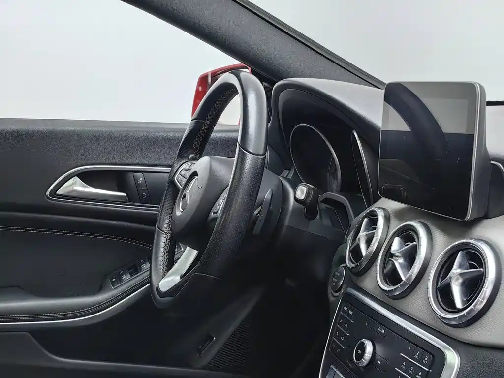 Mercedes-Benz CLA (Import) — миниатюра 22