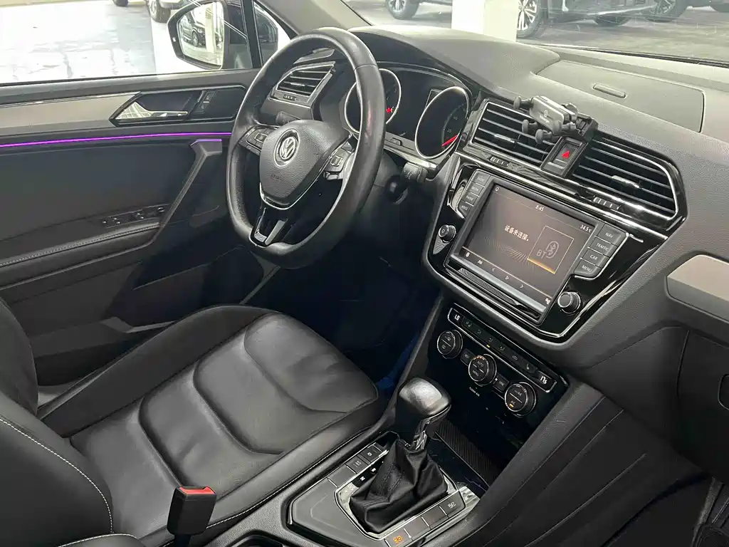 Volkswagen Tiguan L — миниатюра 11