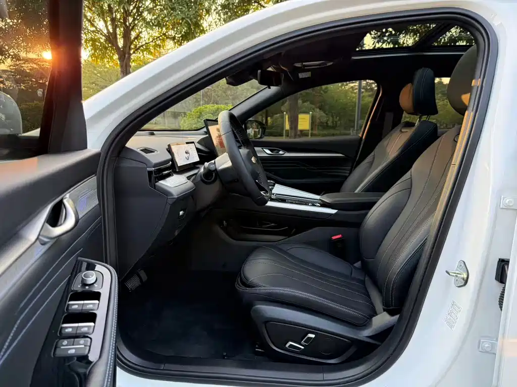 GEELY AUTOMOBILE XINGRUI