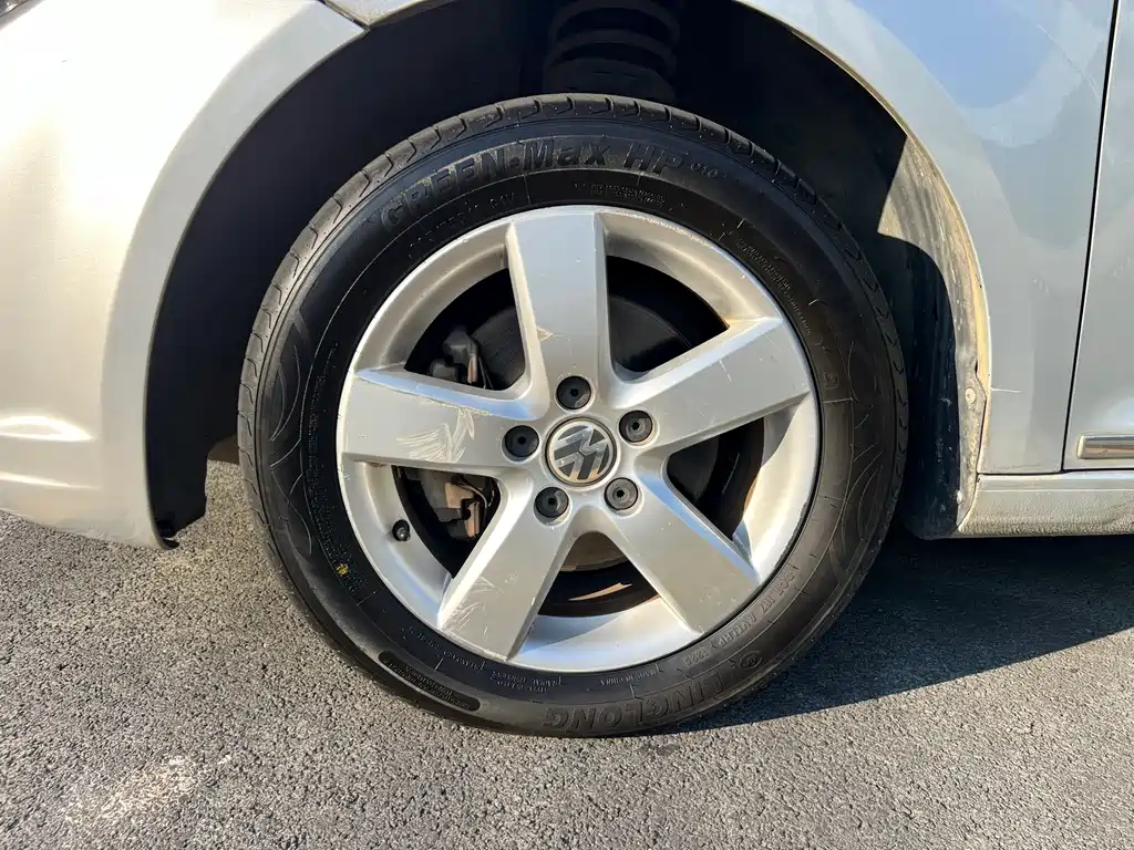 Volkswagen Touran — миниатюра 20