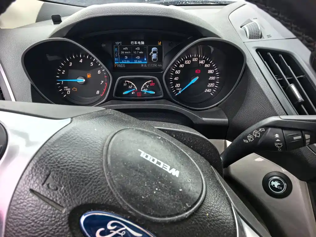 Ford Kuga — миниатюра 12