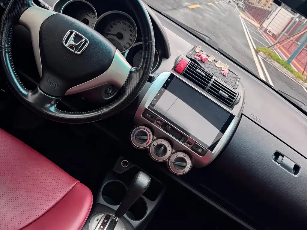 Honda Fit — миниатюра 15