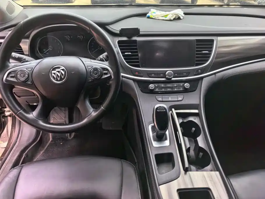 Buick LaCrosse — миниатюра 12