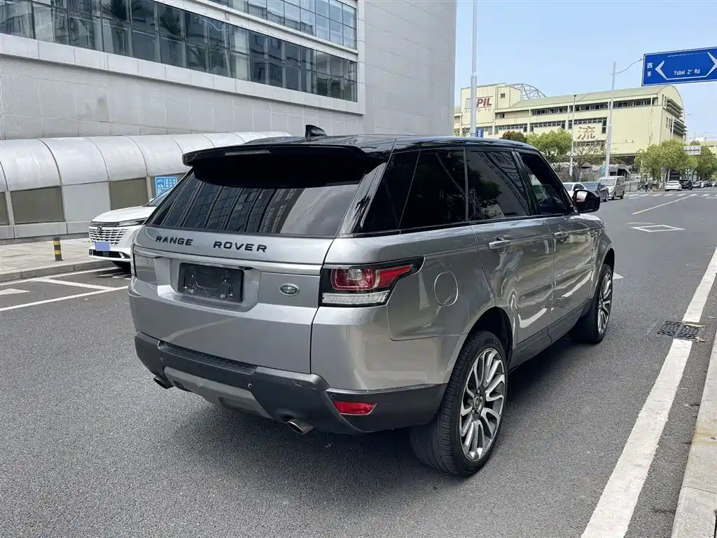 Land Rover Range Rover Sport 2017 3.0 SC V6 SE