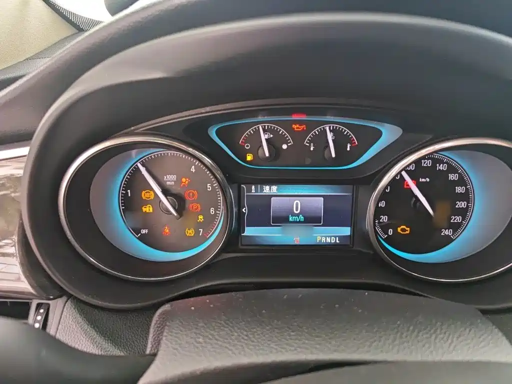 Buick Envision Plus — миниатюра 4