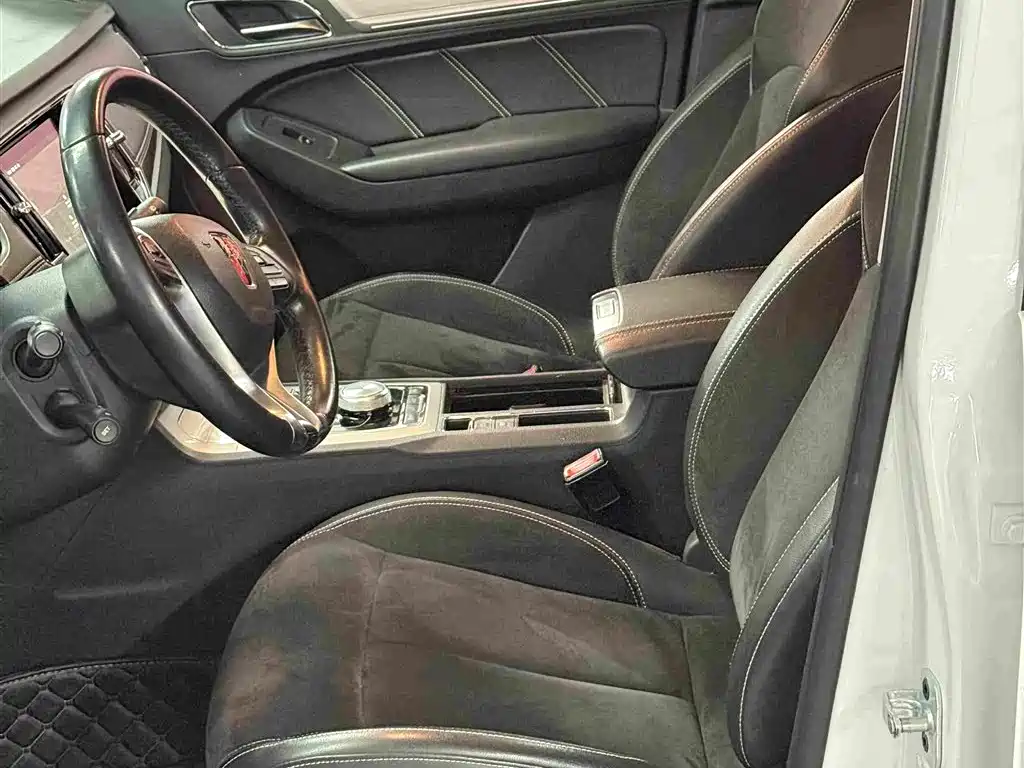 Roewe RX5 New Energy — миниатюра 12