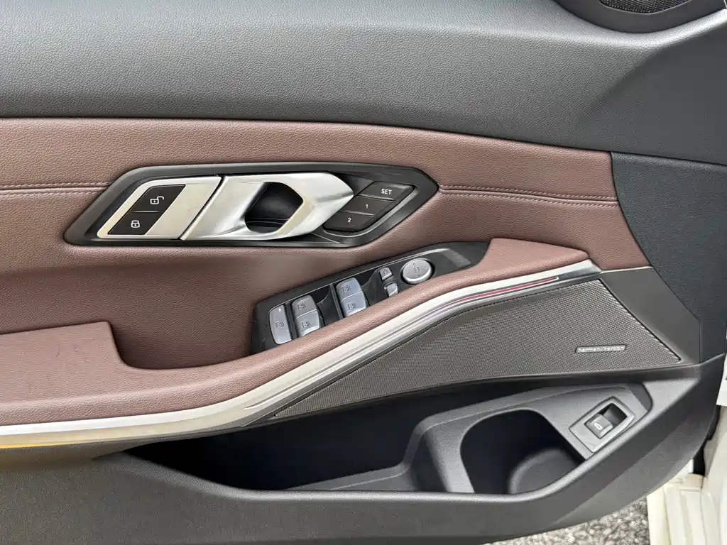 BMW 3 Series — миниатюра 22