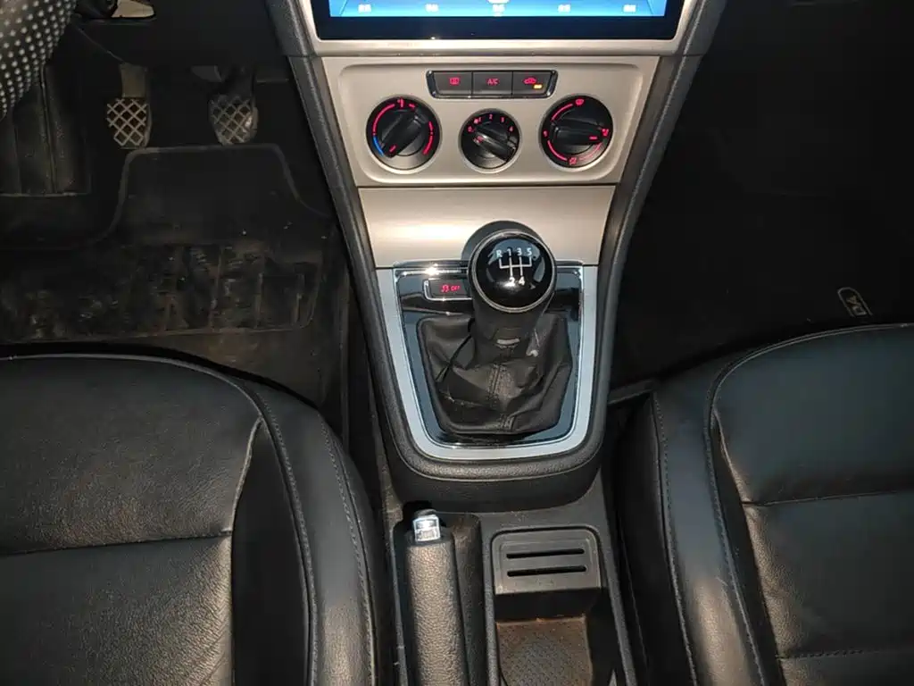 Volkswagen Lavida — миниатюра 14