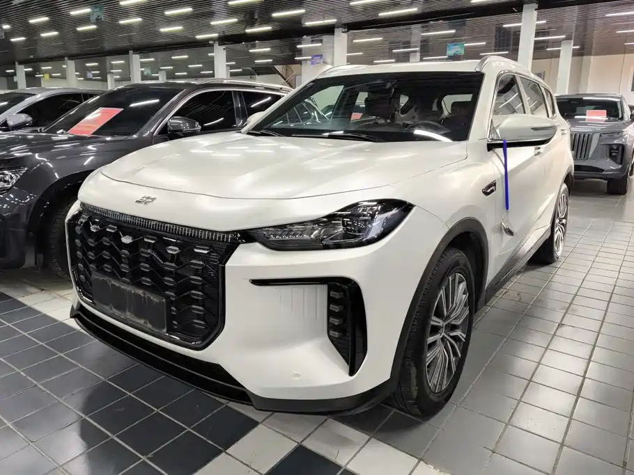 2025 JETOUR X70 - zdjęcie 1 z 16