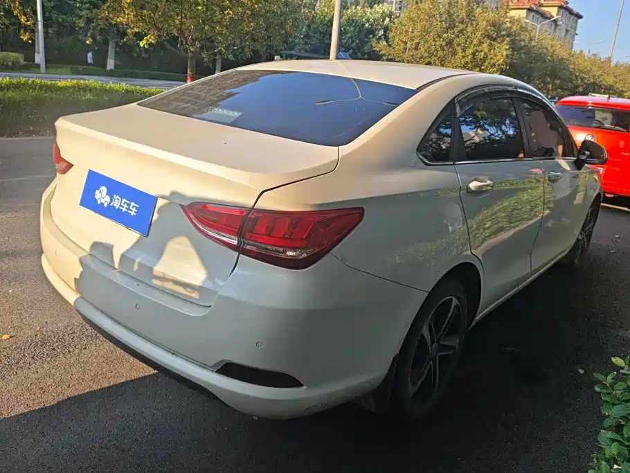 BAIC Senova D50 — миниатюра 3