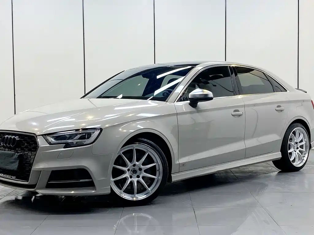 Купить Audi S3
