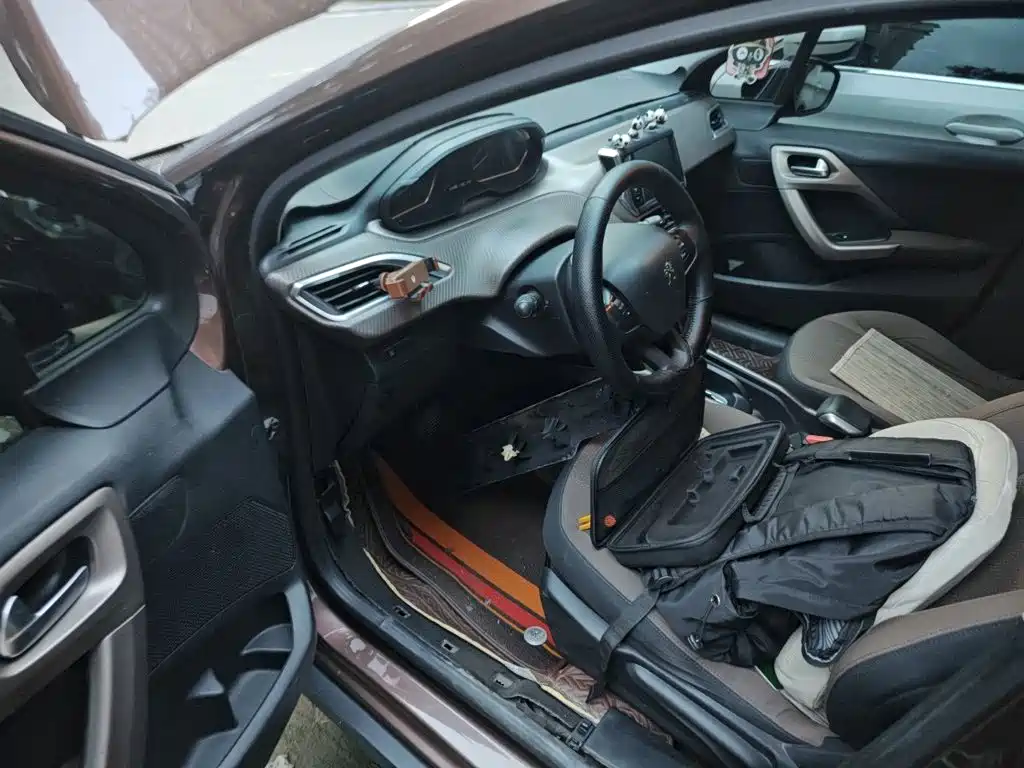 Peugeot 2008 — миниатюра 17