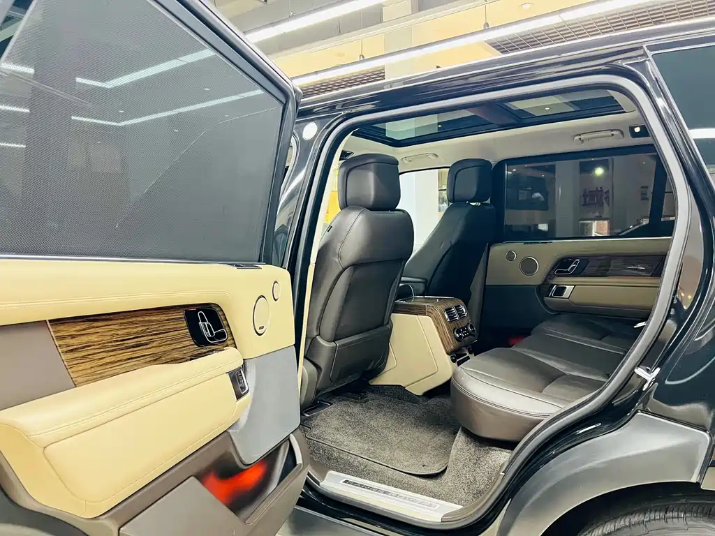 Land Rover Range Rover 2018 3.0 SC V6 Vogue Long Wheelbase
