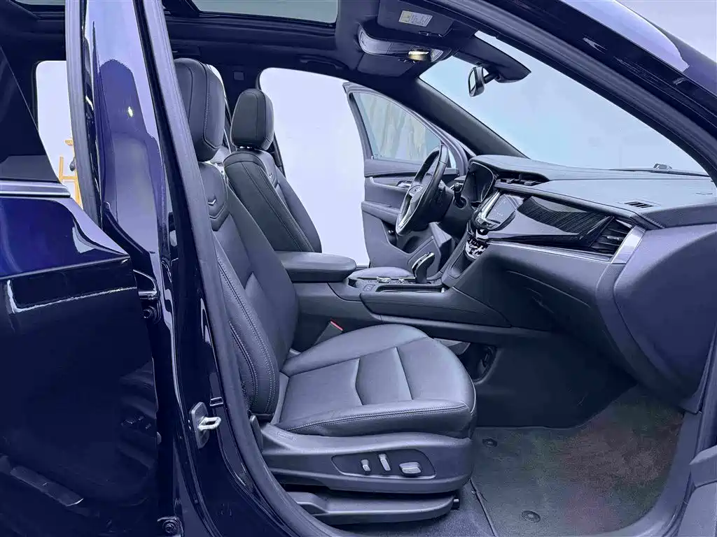 Cadillac XT6 2021 28T мест Luxury