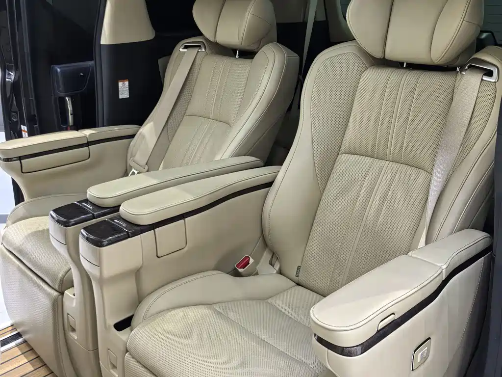 Toyota Vellfire 2021 2.5L HV