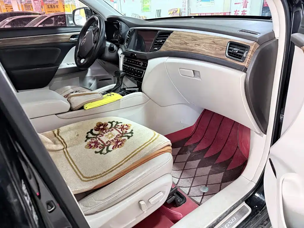 GAC Motor Trumpchi GS8 - фото 14
