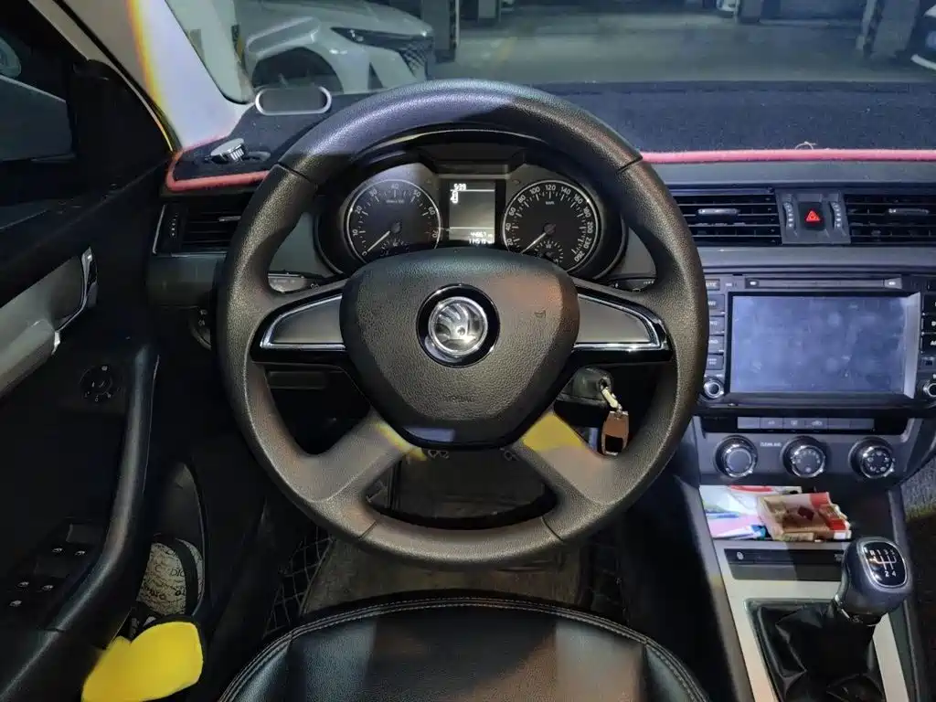 Skoda Octavia — миниатюра 3