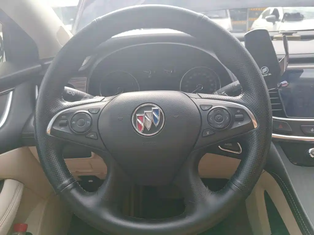 Buick LaCrosse — миниатюра 11