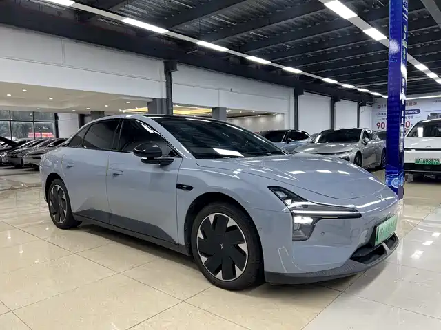 2025 Xpeng Mona M03
