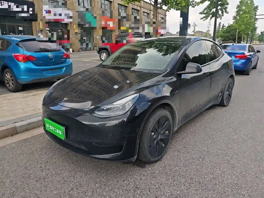 Tesla Model Y 2023