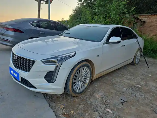CADILLAC CT6