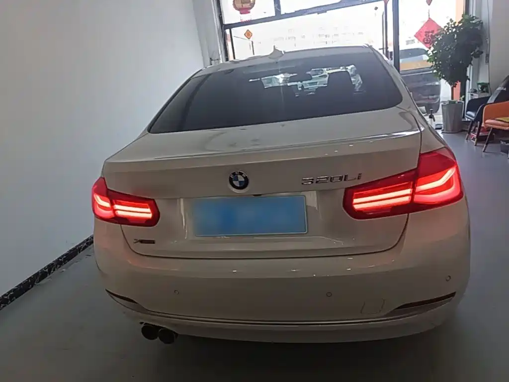 BMW 3 Series — миниатюра 6