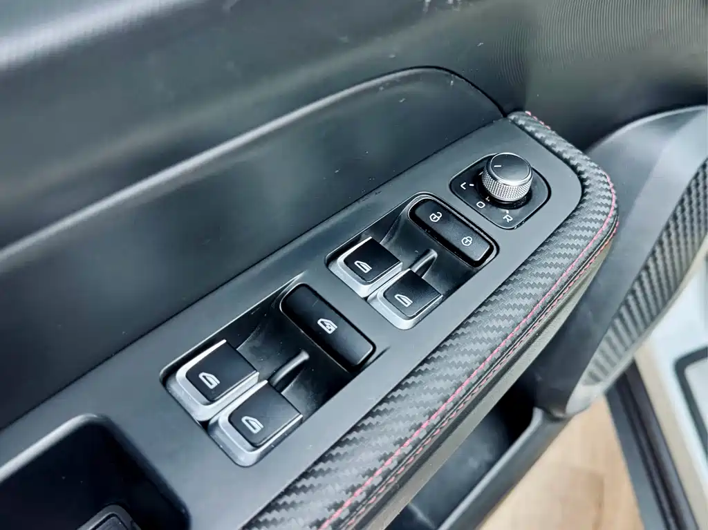 GEELY AUTOMOBILE GEELY ICON