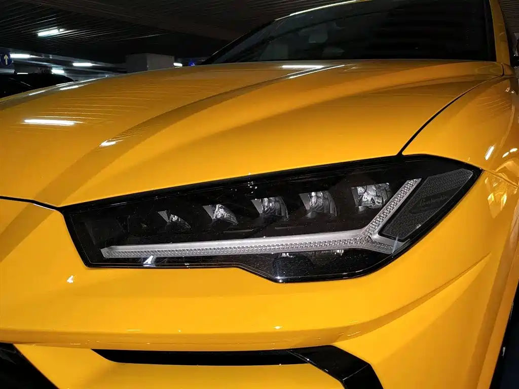 Lamborghini Urus 2021 4.0T V8