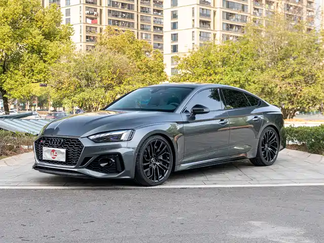 AUDI RS 5 2022