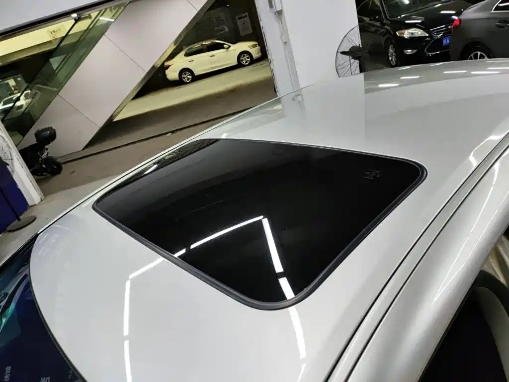 Toyota Crown — миниатюра 8