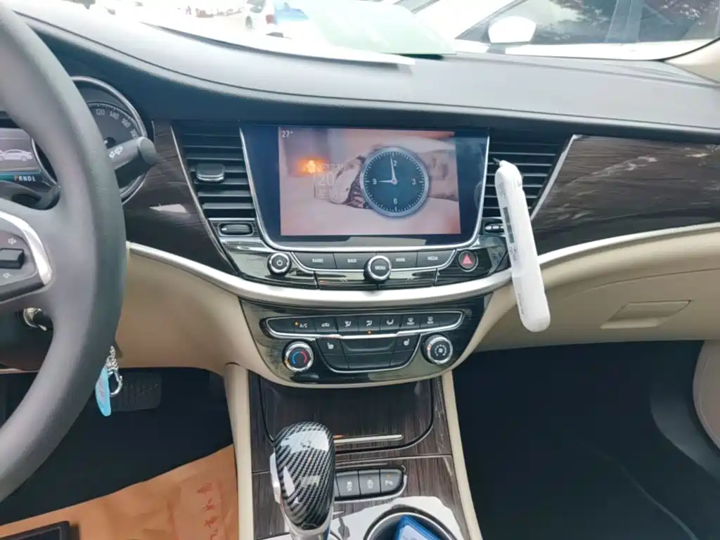 Buick Verano — миниатюра 13