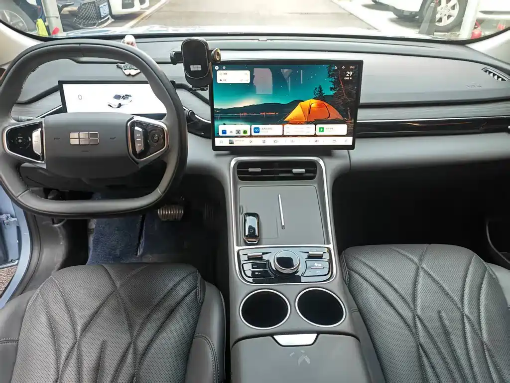 Geely Galaxy Galaxy L6 L6 2025 EM-i 140km +