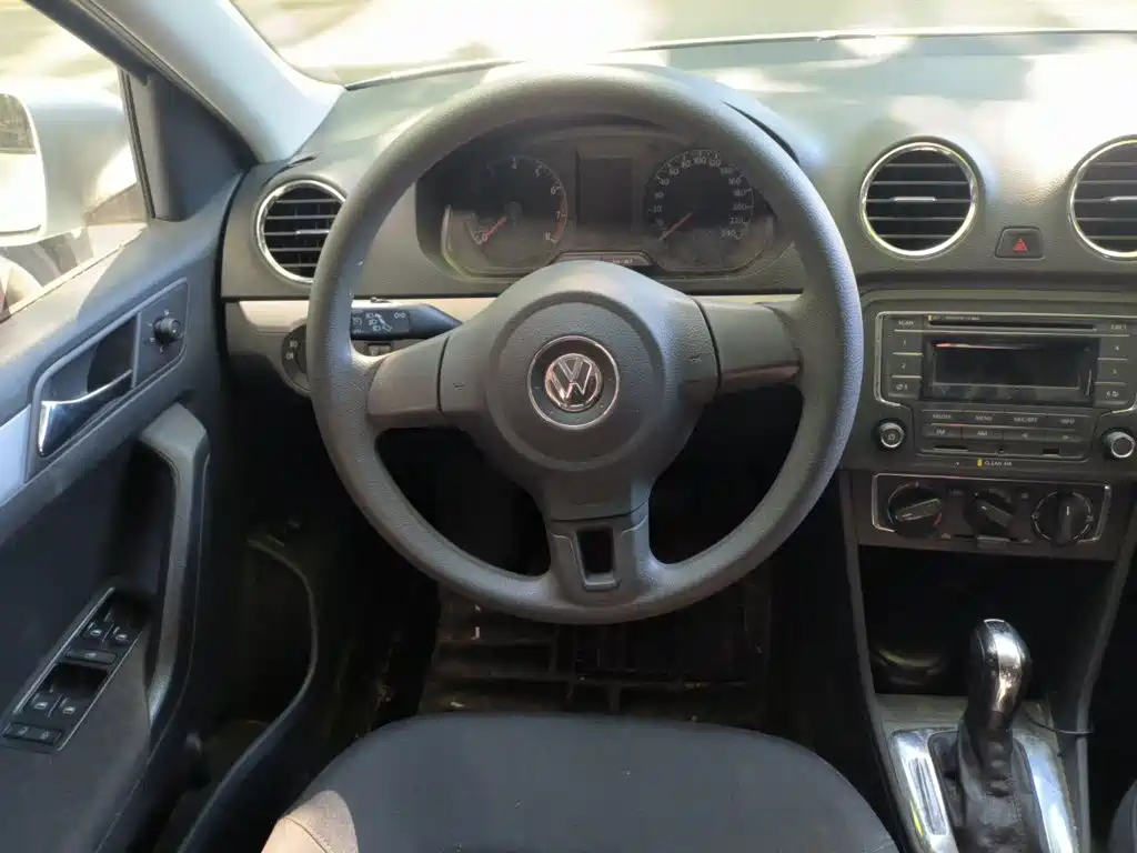 Volkswagen Jetta — миниатюра 11