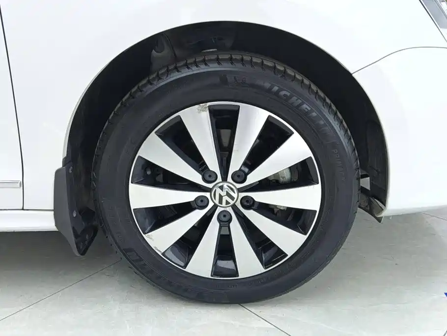 Volkswagen Sagitar — миниатюра 6